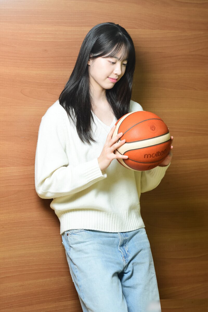 03년생 키 178cm 여자 농구선수의 사복차림 (3)