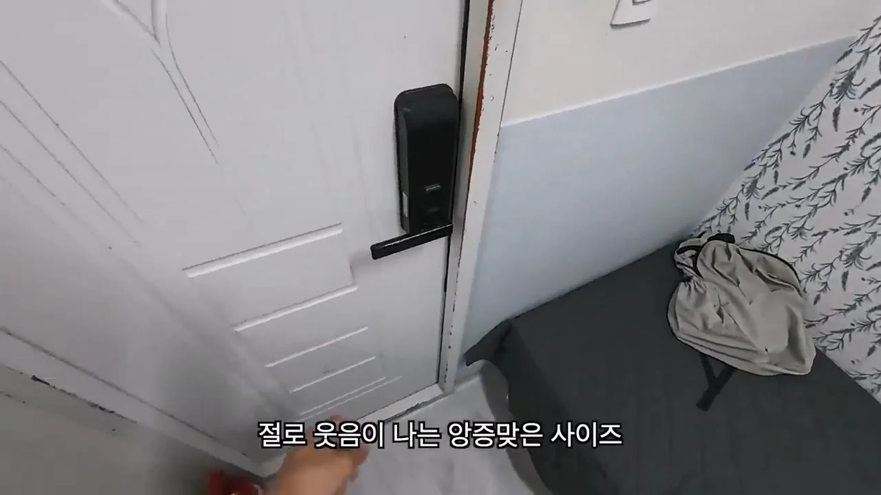 해외여행으로 가진돈 다 써버린 여행 유튜버 근황 (56)
