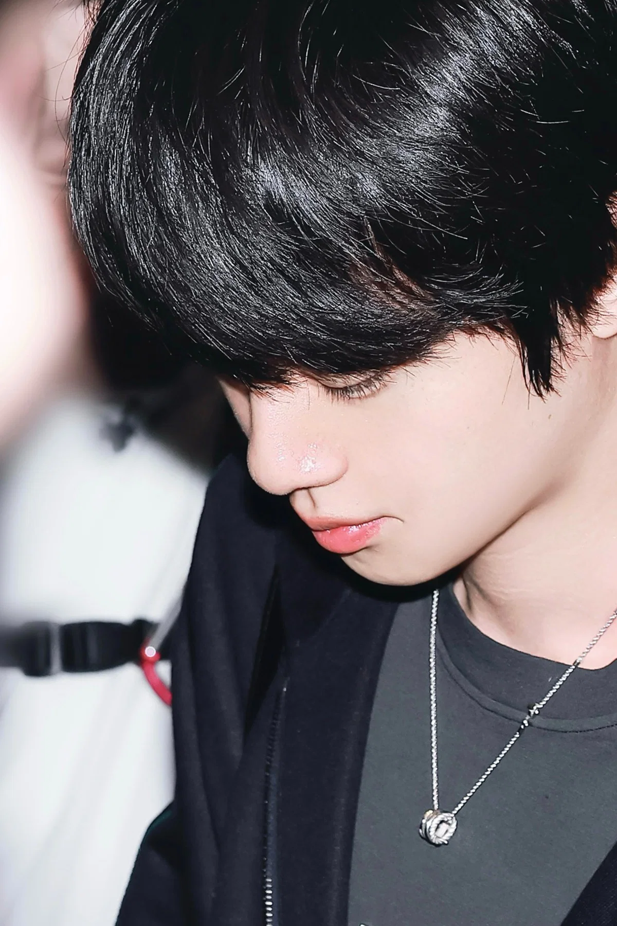출국하는 방탄소년단 진.jpgif (2)