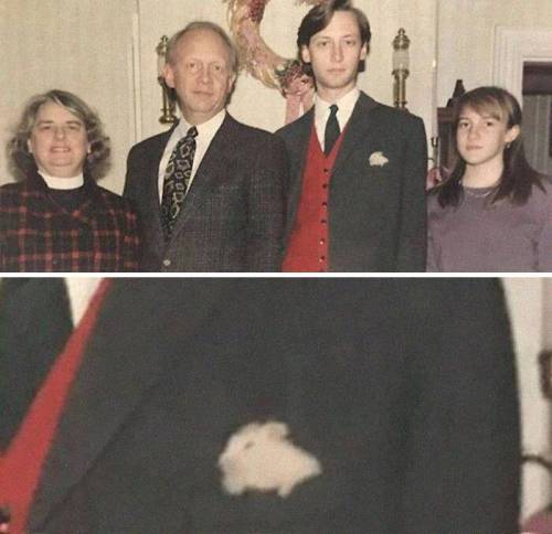 가족사진에 포함된 햄스터.jpg