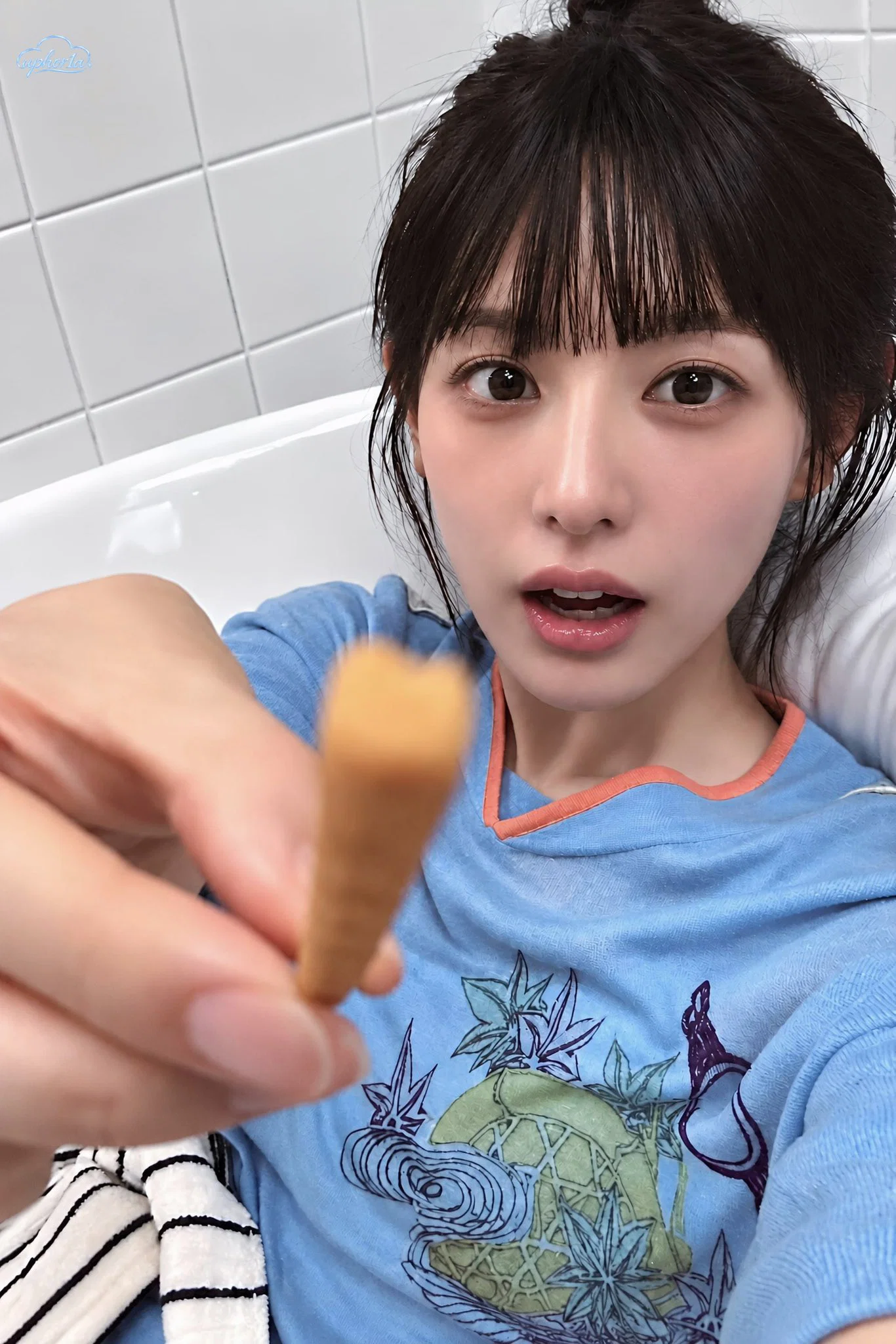 김지원 얼굴 믿고 셀카 못찍는ㅅㅌ일줄알앗는데... (2)