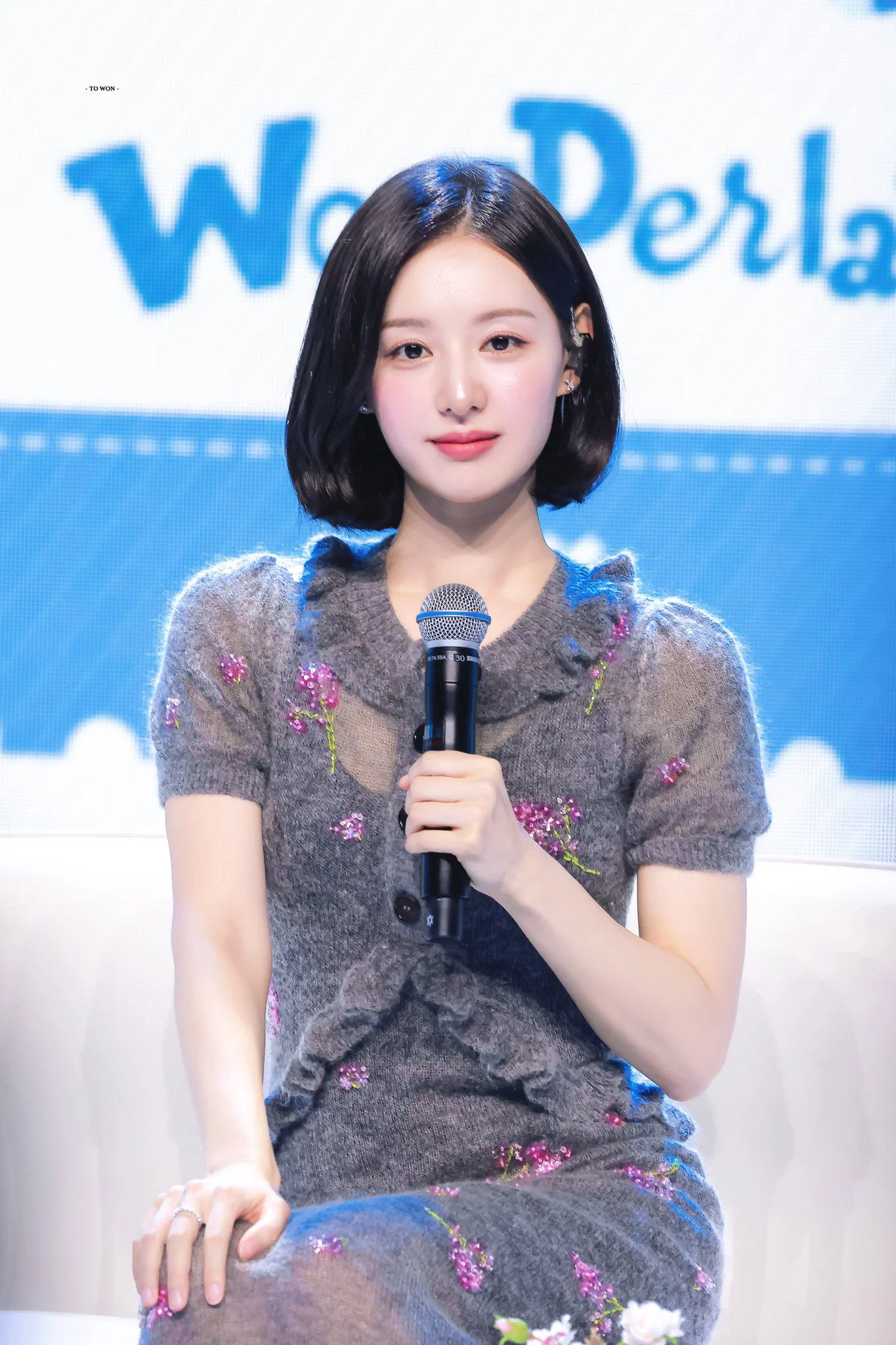 같은 원피스 입은 장원영 김지원 (4)