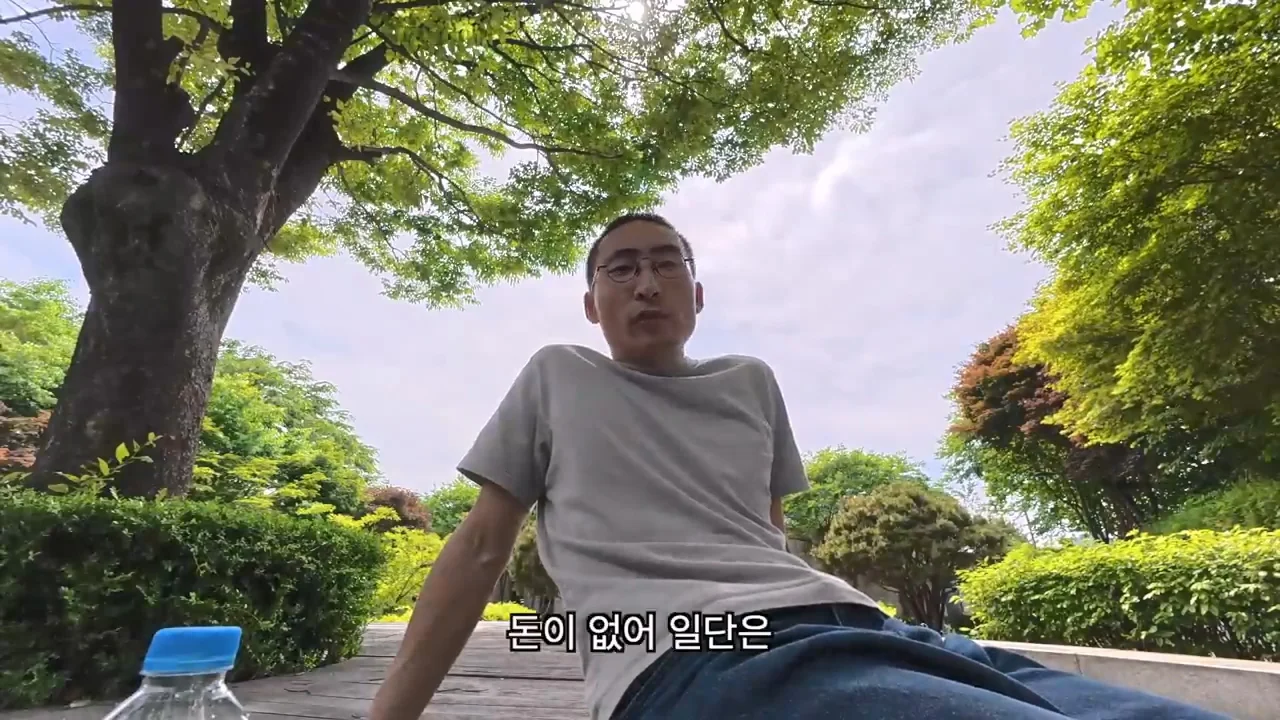 해외여행으로 가진돈 다 써버린 여행 유튜버 근황 (48)