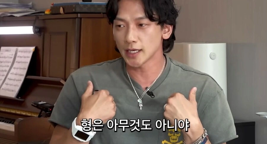 비가 20년째 지키는 박진영의 조언.jpg