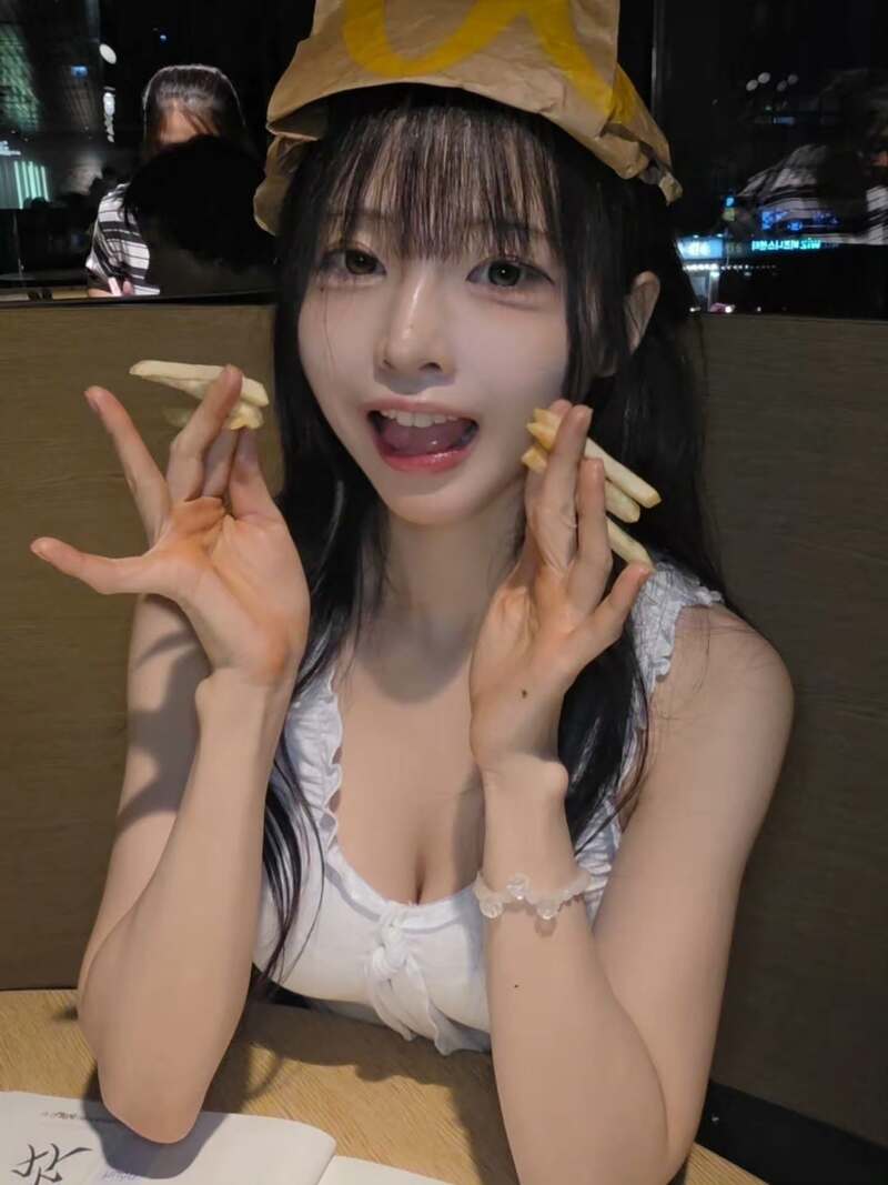 큐티섹시 ㅡ 냥냥한 모모리나 인스타 (5)