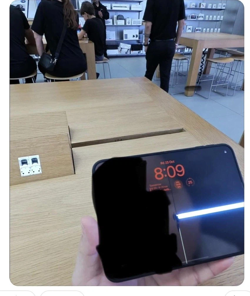 애플 듀오 힌지결함 심해져가는 중 (3)