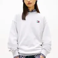 타미진스 배지 크루넥 스웨트 셔츠