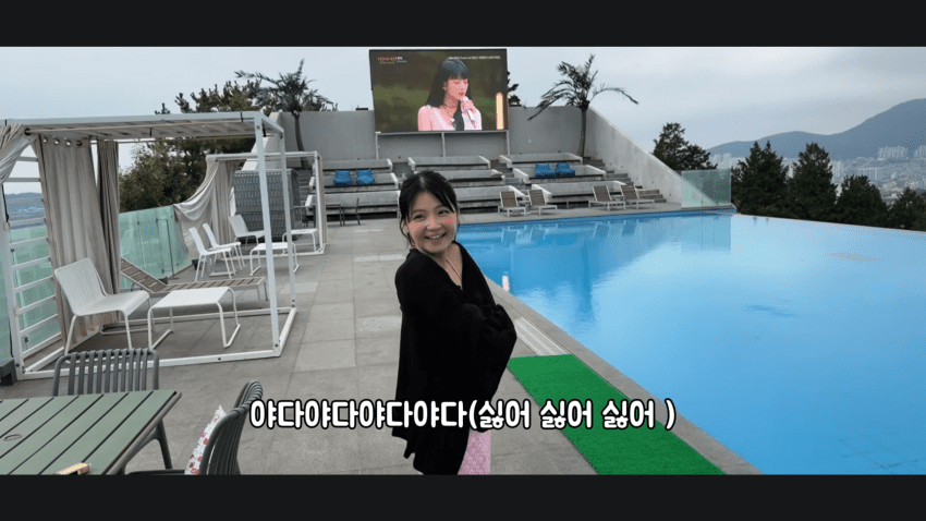 일본인 아내와 호텔 수영장 첫경험 (17)