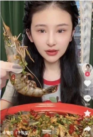 중국판 쯔양이라 불리던 먹방 인플루언서가 사망 (3)
