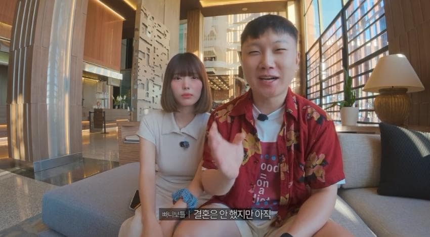대충격. 혼자신혼여행온 빠니보틀? 일본여자 닮은 여자친구 대공개 (9)