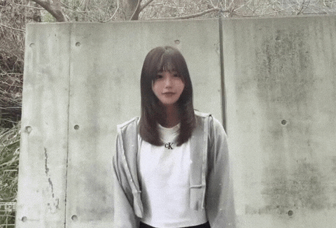 수줍게 눈치보는 ㅊㅈ