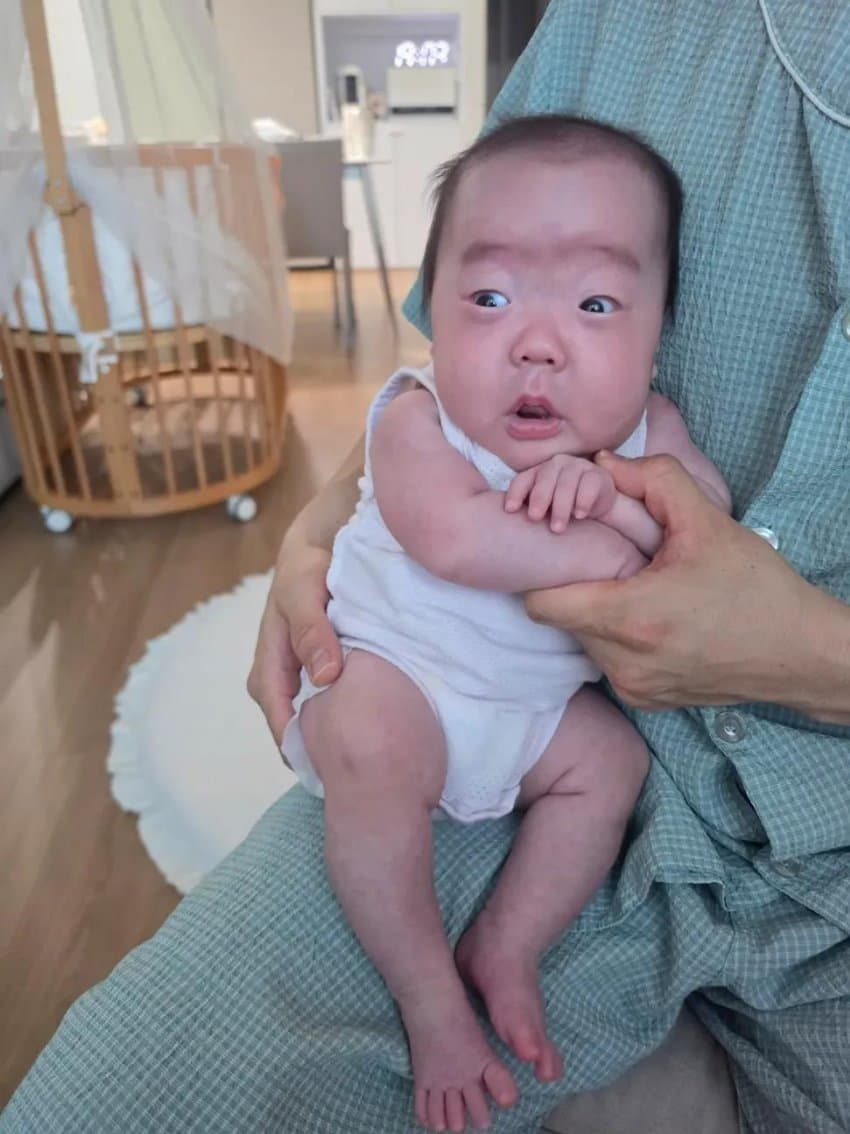 싱글벙글 애낳고 sns하면 안되는 이유 (2)