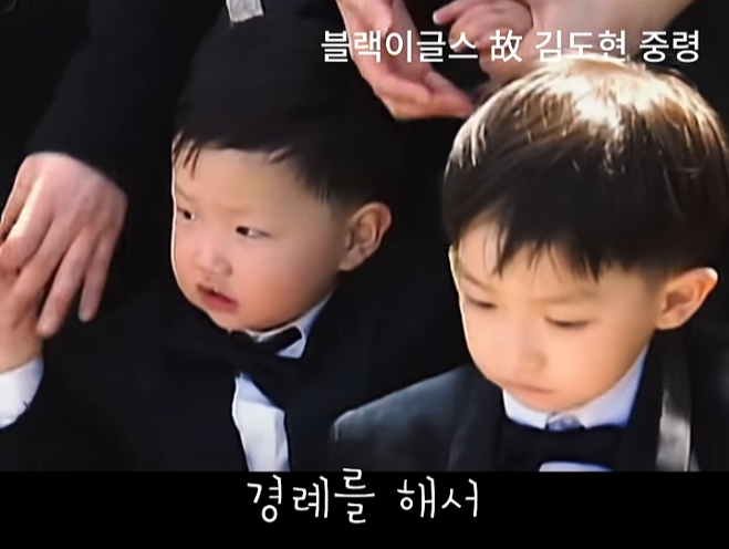 두산베어스 팬을 울린 시구자 (14)
