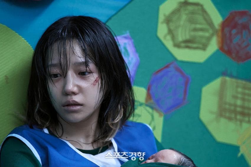 조유리 VS 전도연 비교... (4)