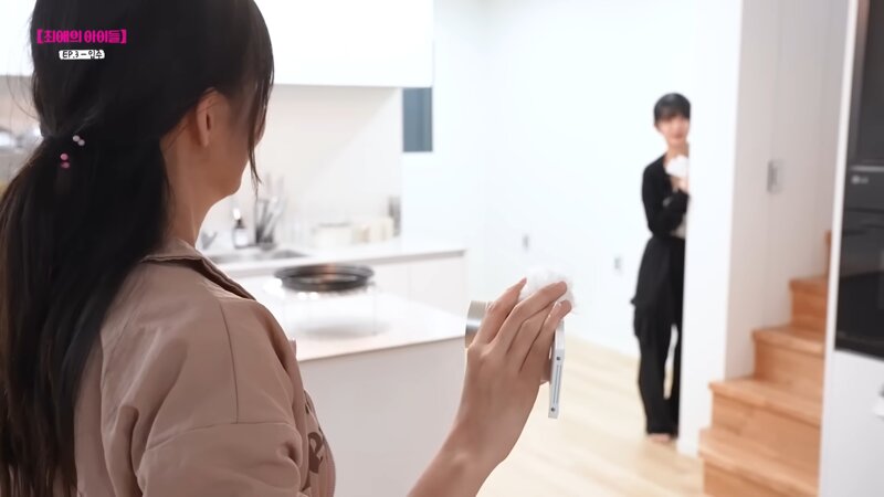 마젠타 쵸단 - 나랑 몇 번 자봤잖아. 숙면해 봤잖아. 조금 더듬을 뿐. (14)