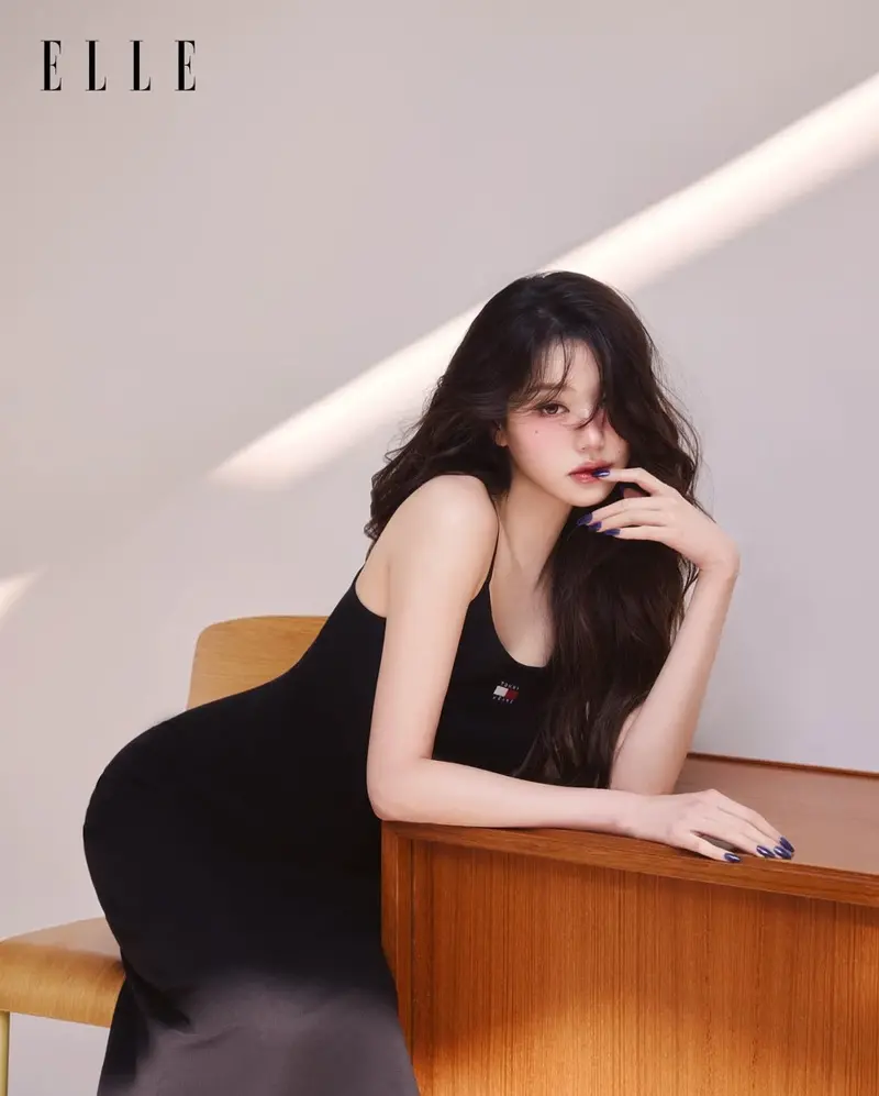 장원영 TOMMY JEANS 화보컷 (6)