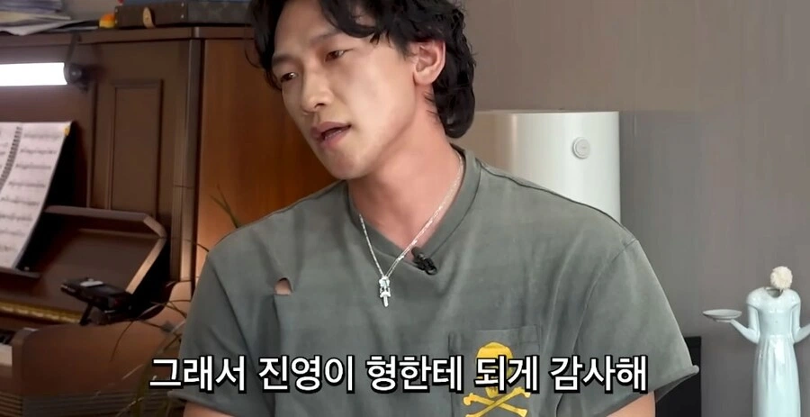 비가 20년째 지키는 박진영의 조언.jpg