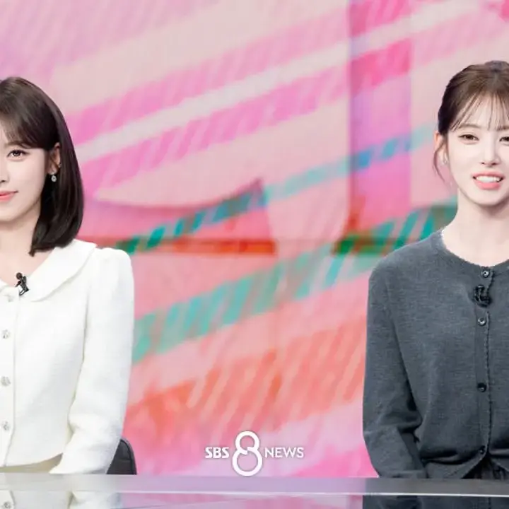 sbs 8시 뉴스 출연 리센느 비하인드 개인, 단체컷 (10)