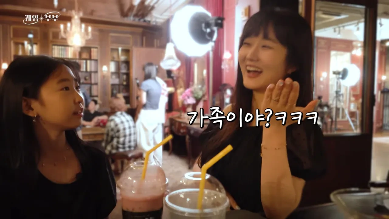 싱글벙글 임요환 가족과 가족사진 함께 찍게된 홍진호 (31)
