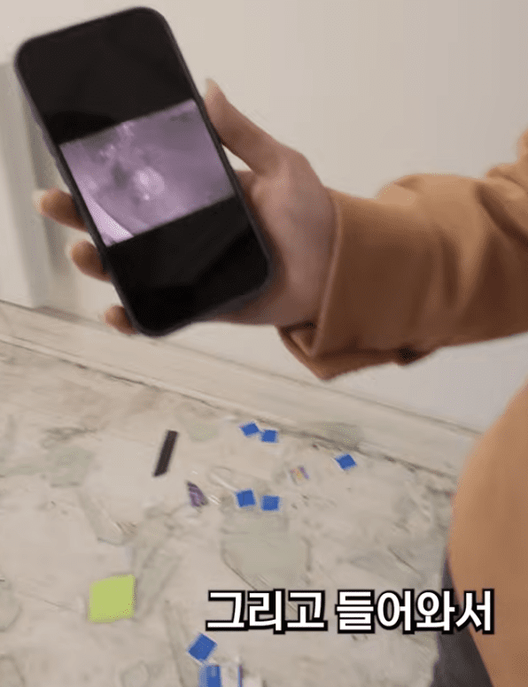 훌쩍훌쩍 프랑스 안경가게 털어간 폭도들 (3)
