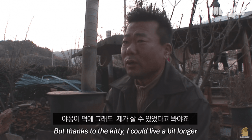 싱글벙글 자신을 치료해준 아재를 불길속에서 구한 털바퀴 (9)
