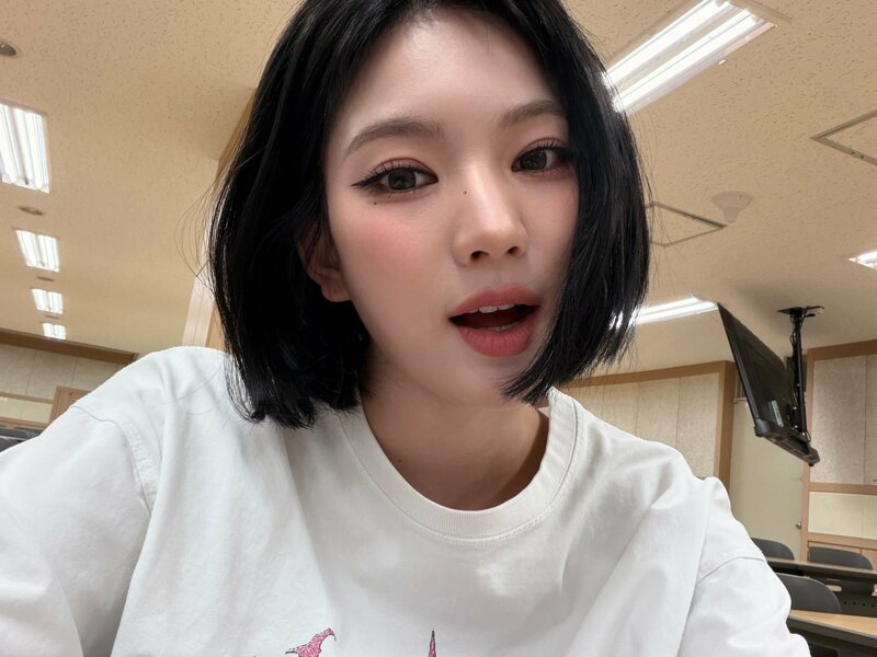 스테이씨 아이사가 부르는 '나는 아픈건 딱 질색이니까' (2)