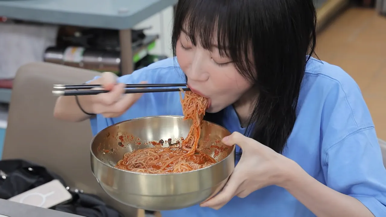 100년된 평양냉면집 가서 적당히 먹방한 쯔양 근황 ㄷㄷㄷ (23)