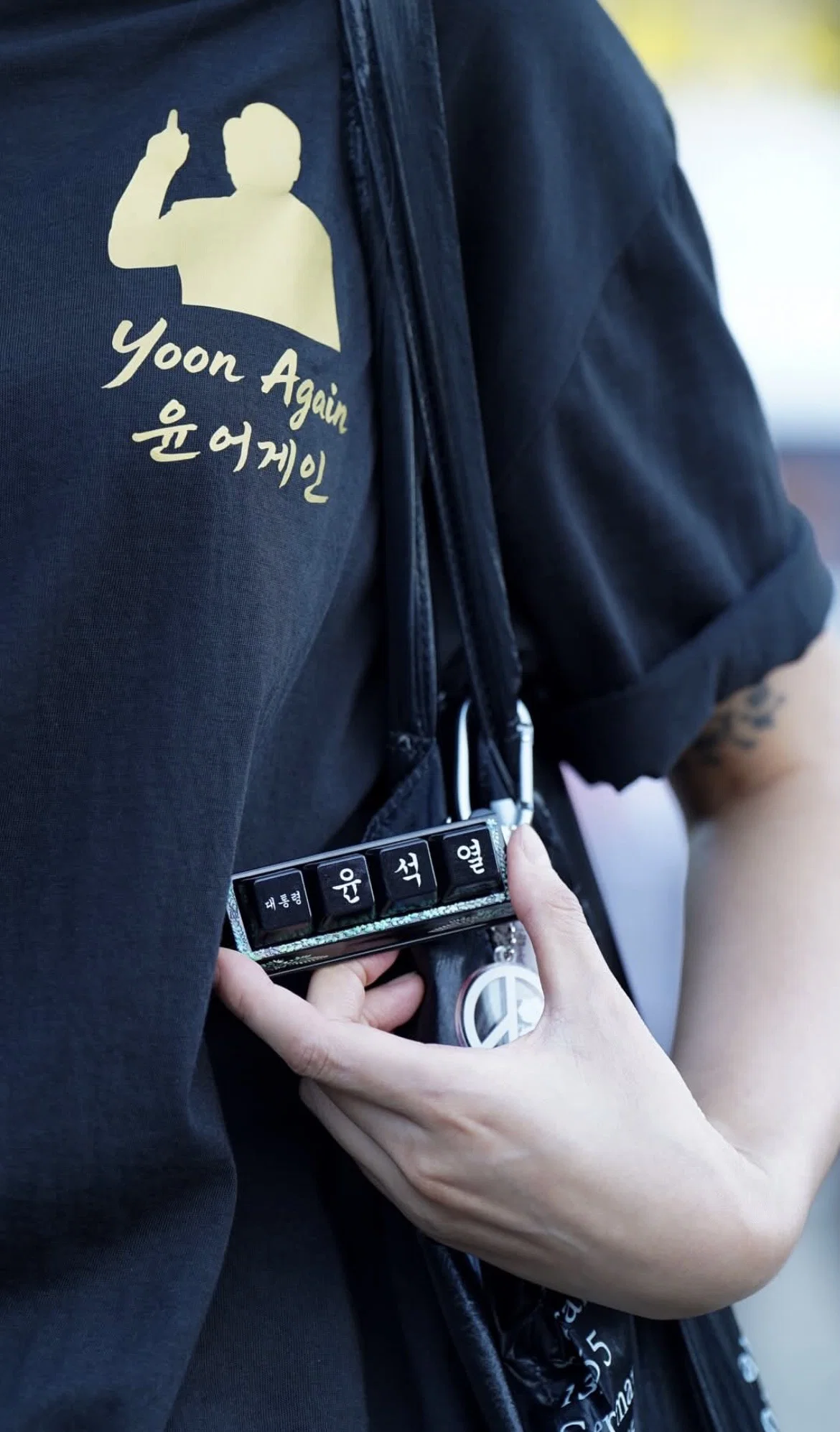 스레드에서 논란 된 모 팬클럽 굿즈