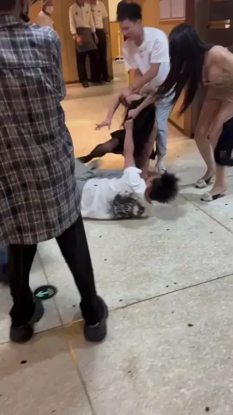 볼거리가 차고 넘치는 차이나~