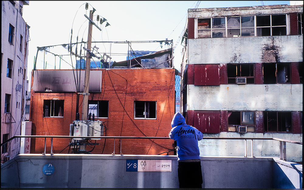 [Velvia50] 지하철 한 정거장 지나서 내림 (17)