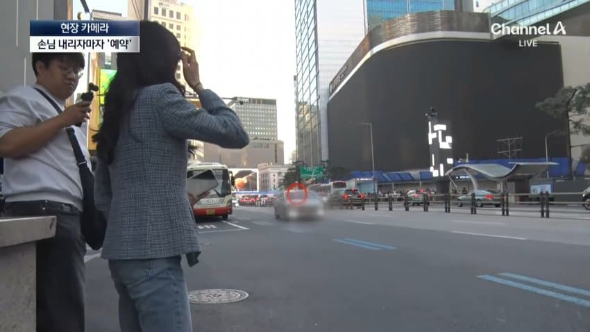 채널a) 승객 농락하는 '빈차'...다가가면 '예약' (2)