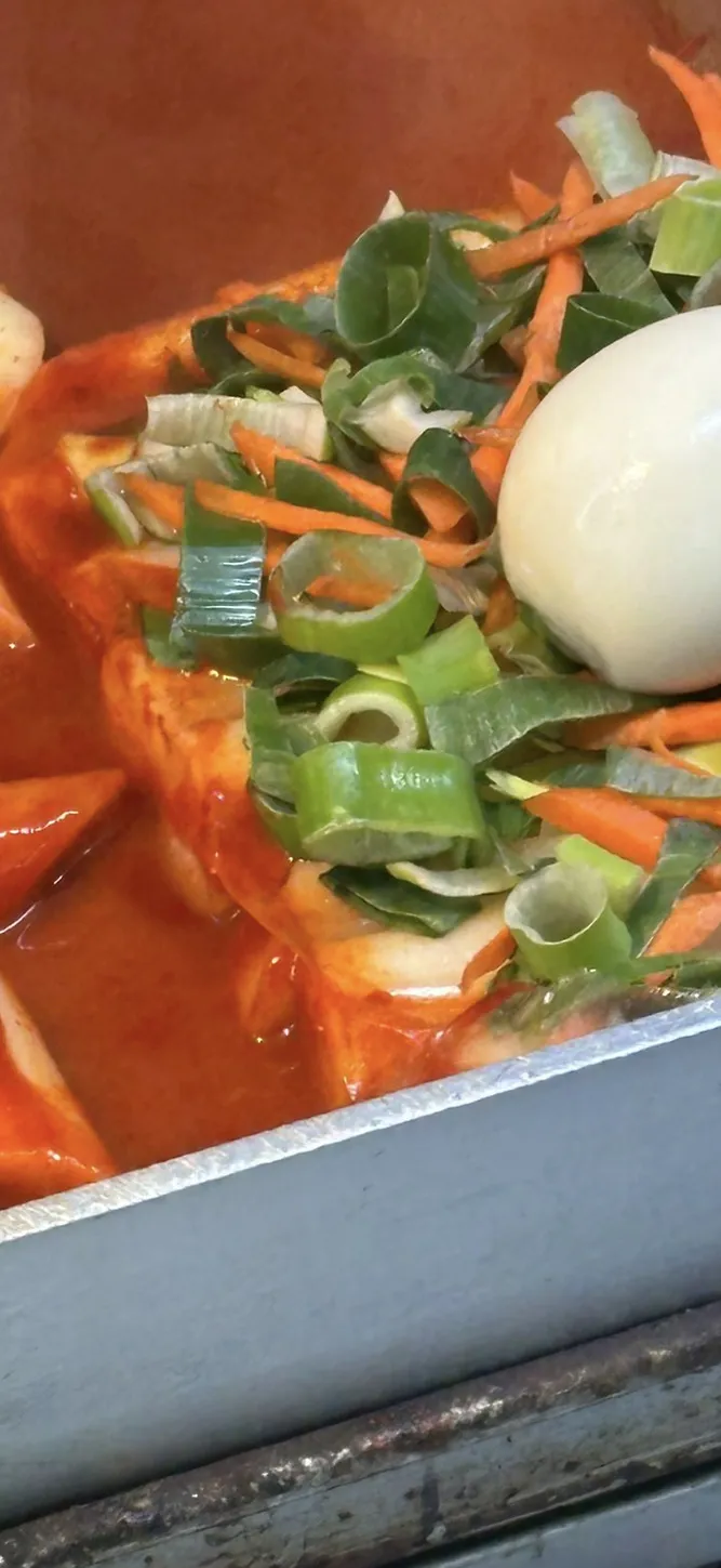 한 포장마차의 떡 데우는 방법.jpg