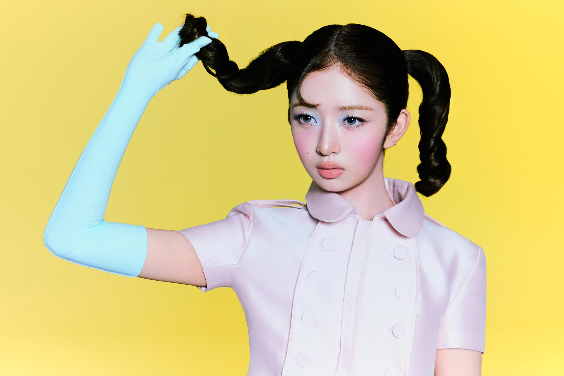 아이브 IVE EP <Looks Can Kill> ‘GIRL HERO’ Concept Photo 안유진 레이 가을 (14)