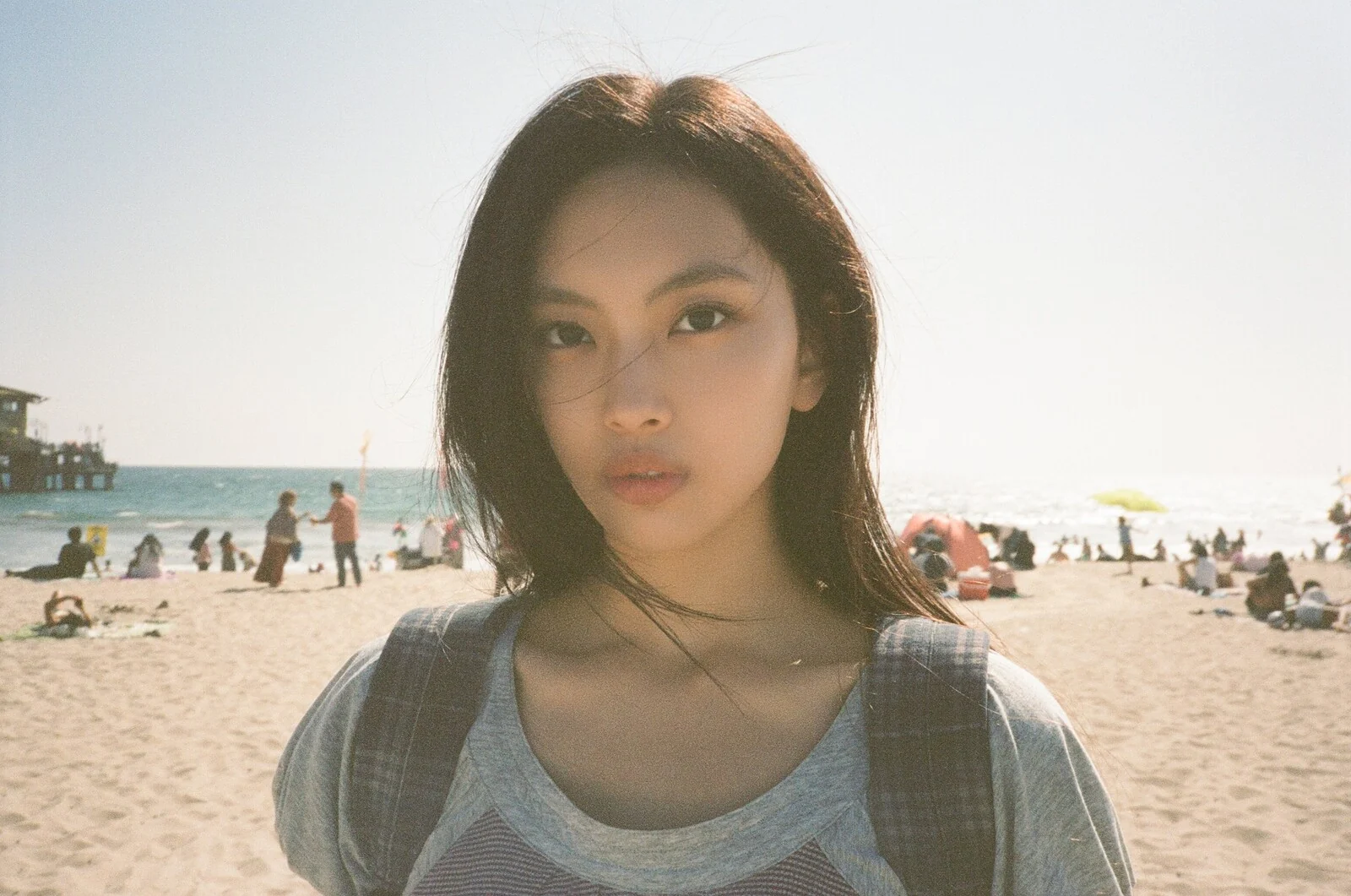 어도어, 민지 포함 뉴진스 4인 근황 공개…버니즈 4주년 기념