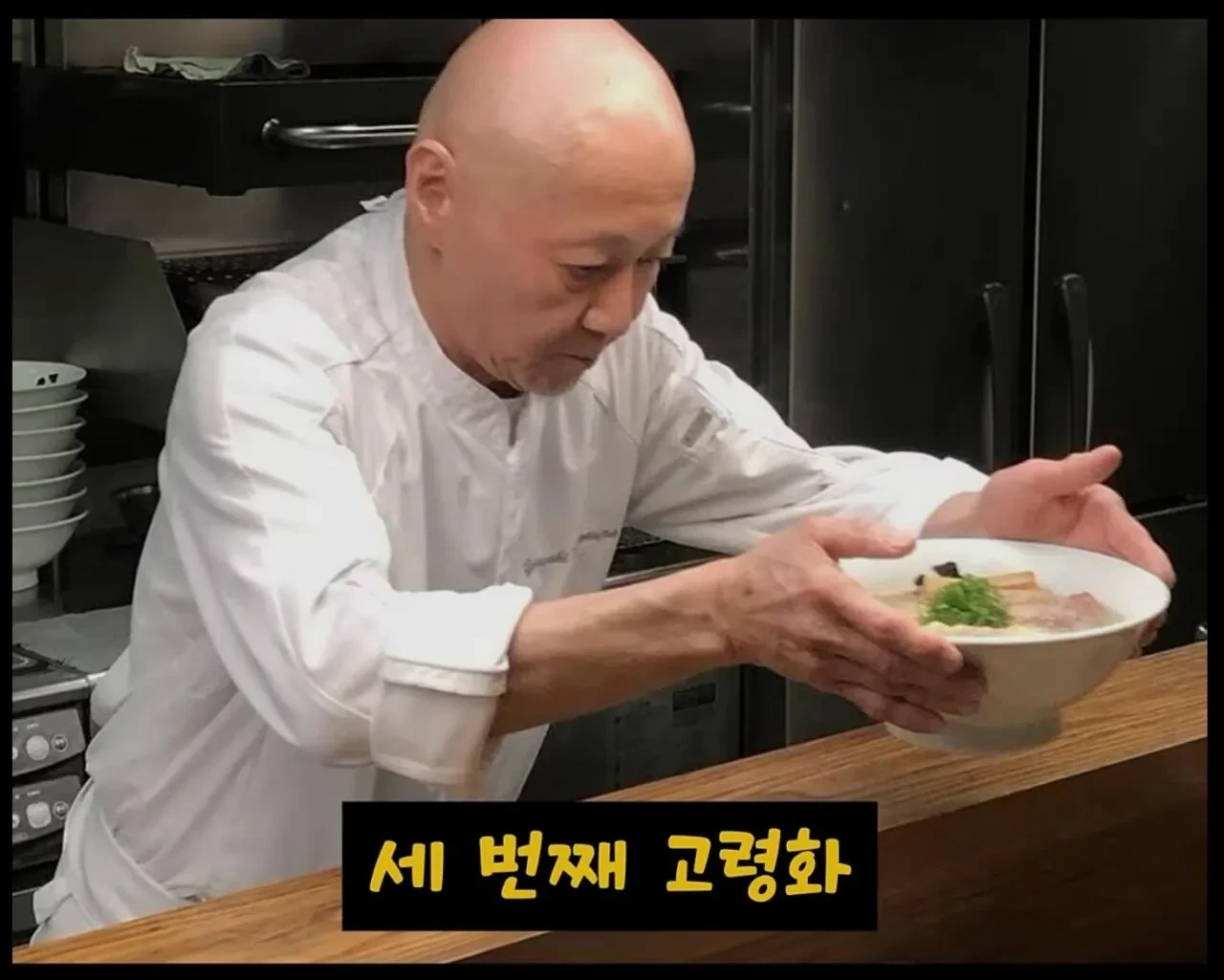 싱글벙글 일본에서 폐업하는 라면집들이 급격하게 늘어가고 있는중 (29)