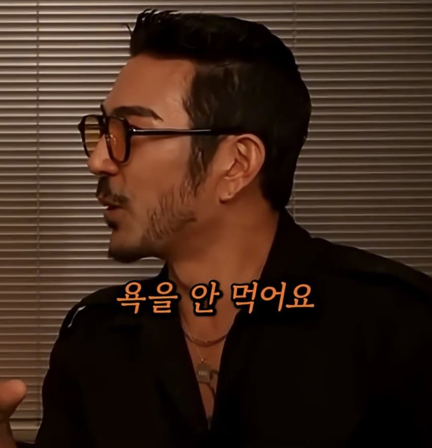병역비리 걸려서 입대 한 모델의 군대 후기 (27)