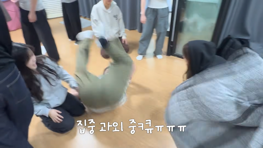 존예녀는 대학 MT에서 뭐하고 놀까? (15)