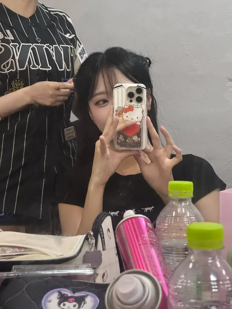 사인해 주는 서여진 치어리더