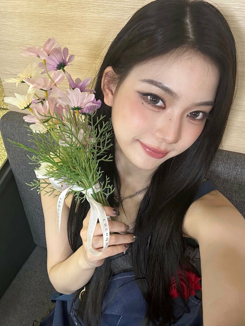 1년전 스테이씨 수민, 아이사 (5)