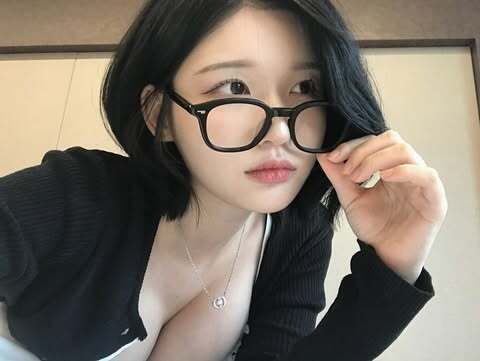 후방 ㅡ 안경 고라니율 인스타 (2)