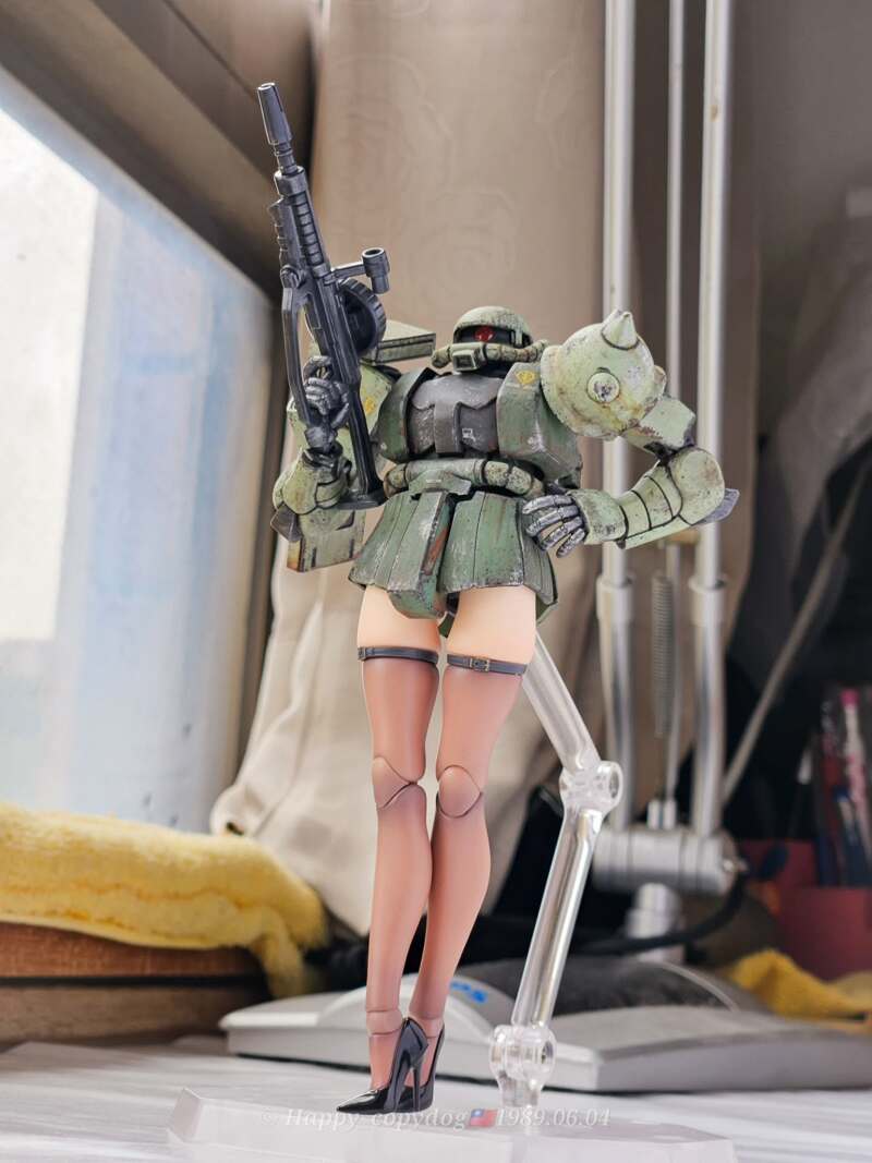 여성형 자쿠 (2)