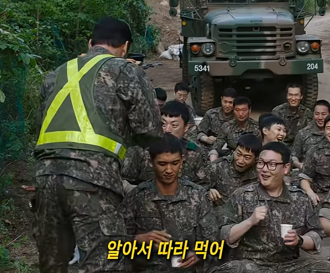 없던 애국심도 생기는 군대 (27)