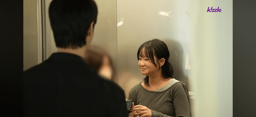 잘생긴 남자가 엘리베이터에서 쳐다본다면? (17)
