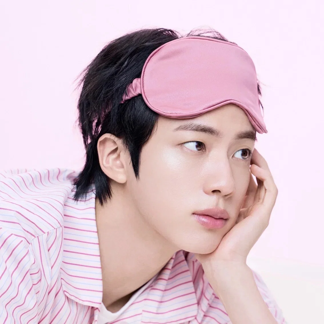 방탄소년단 진 얼굴 활용 잘하는 라네즈.jpgif (feat.뉴짤)