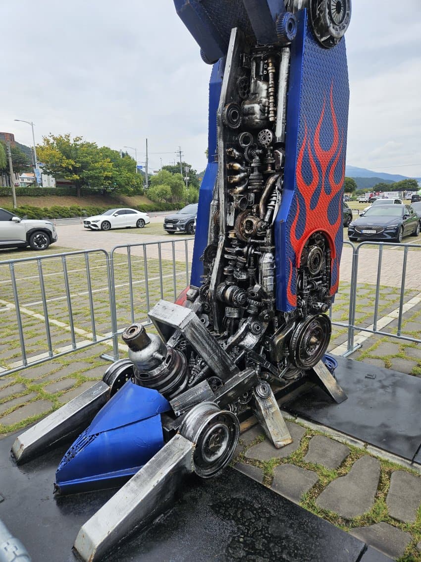 울산에 건담 있음 (2)