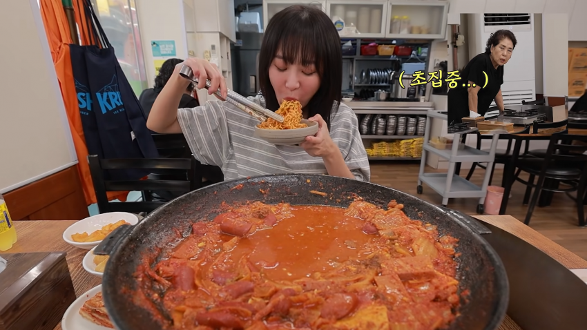 라면 한개 한입에 먹기 도전한 쯔양 ㄷㄷㄷㄷㄷ (18)