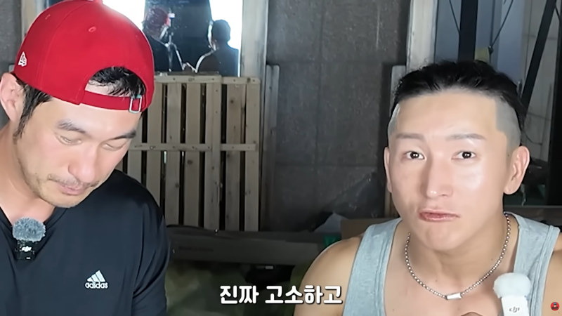 곤충 먹방에 게스트로 나왔다가 결국 곤충의 맛을 알아버린 사람 (22)