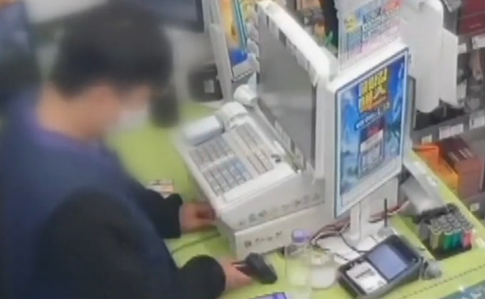 일 시작하고 5시간 만에 돈통 털고 잠수...사장님 등친 알바생 (8)