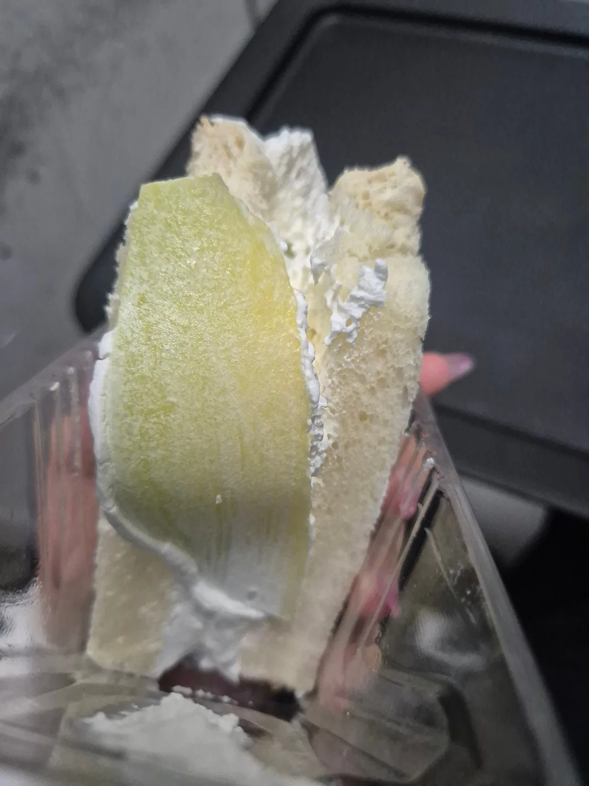 어느 백화점 메론산도 팝업 수준.twt