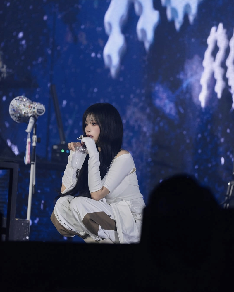 QWER 공식 SNS 사진 업로드 근황 (5)